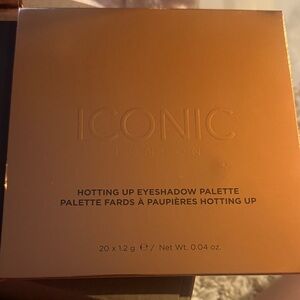 ICONIC London Hotting Up Eyeshadow Palette